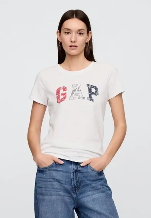 white t shirt wearing by women