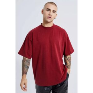 men wearing ret t shirt